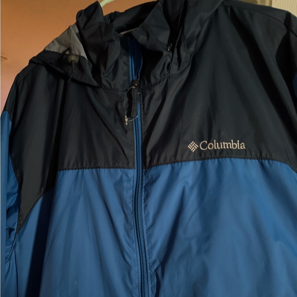 Columbia Men's Black and Blue Rain Jacket